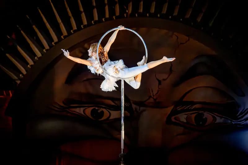 Artistin Nina Kemptner in "Love Never Dies" am Theater Magdeburg